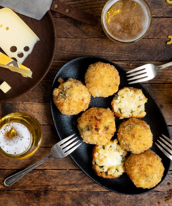 Recipe -  Fried Mac & Cheese balls with Agropur Grand Cheddar and Jarlsberg