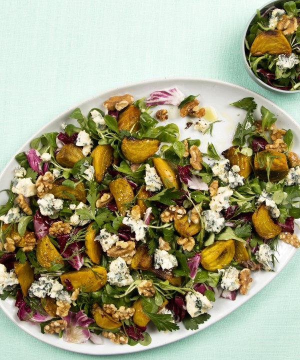 Recipe -  Roasted yellow baby beets with lamb’s lettuce, walnuts and Saint Agur cheese